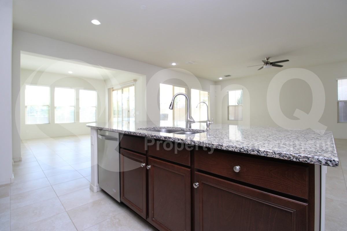 1863 E Canyon Way - Photo 6 of 28