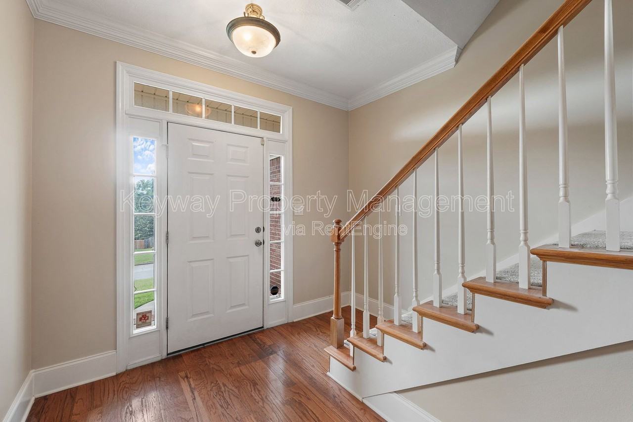 4890 Somerset Dr - Photo 5 of 28