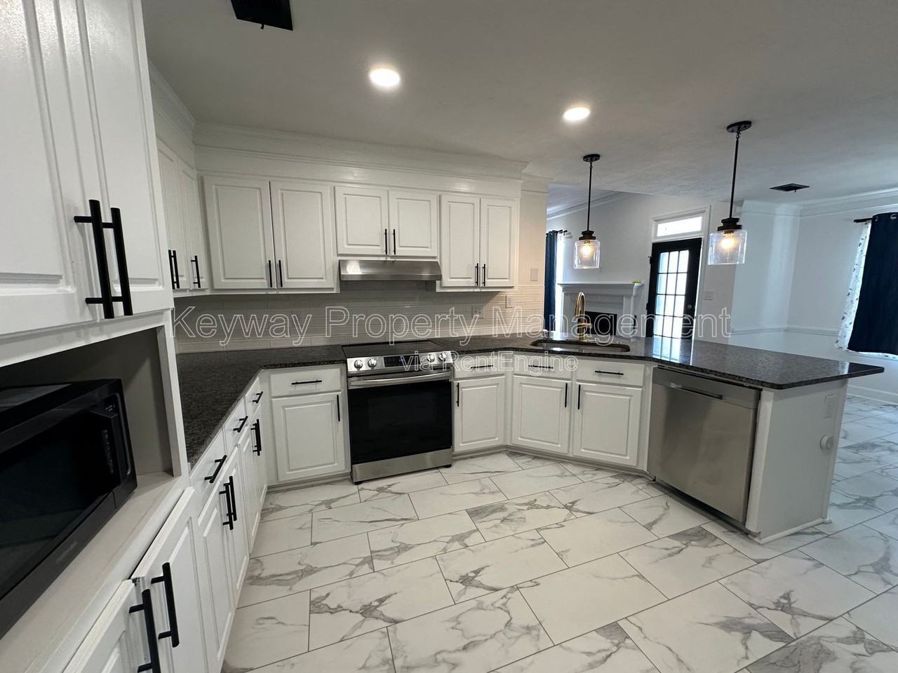 4687 Perry Mill Cir - Photo 5 of 16
