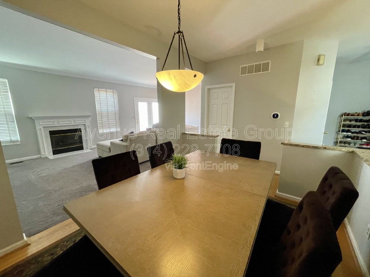 5776 Kingsbury Pl - Photo 4 of 18