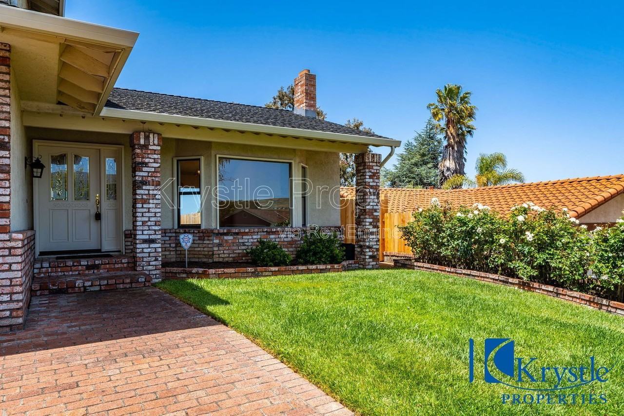 149 Pajaro Way - Photo 5 of 50