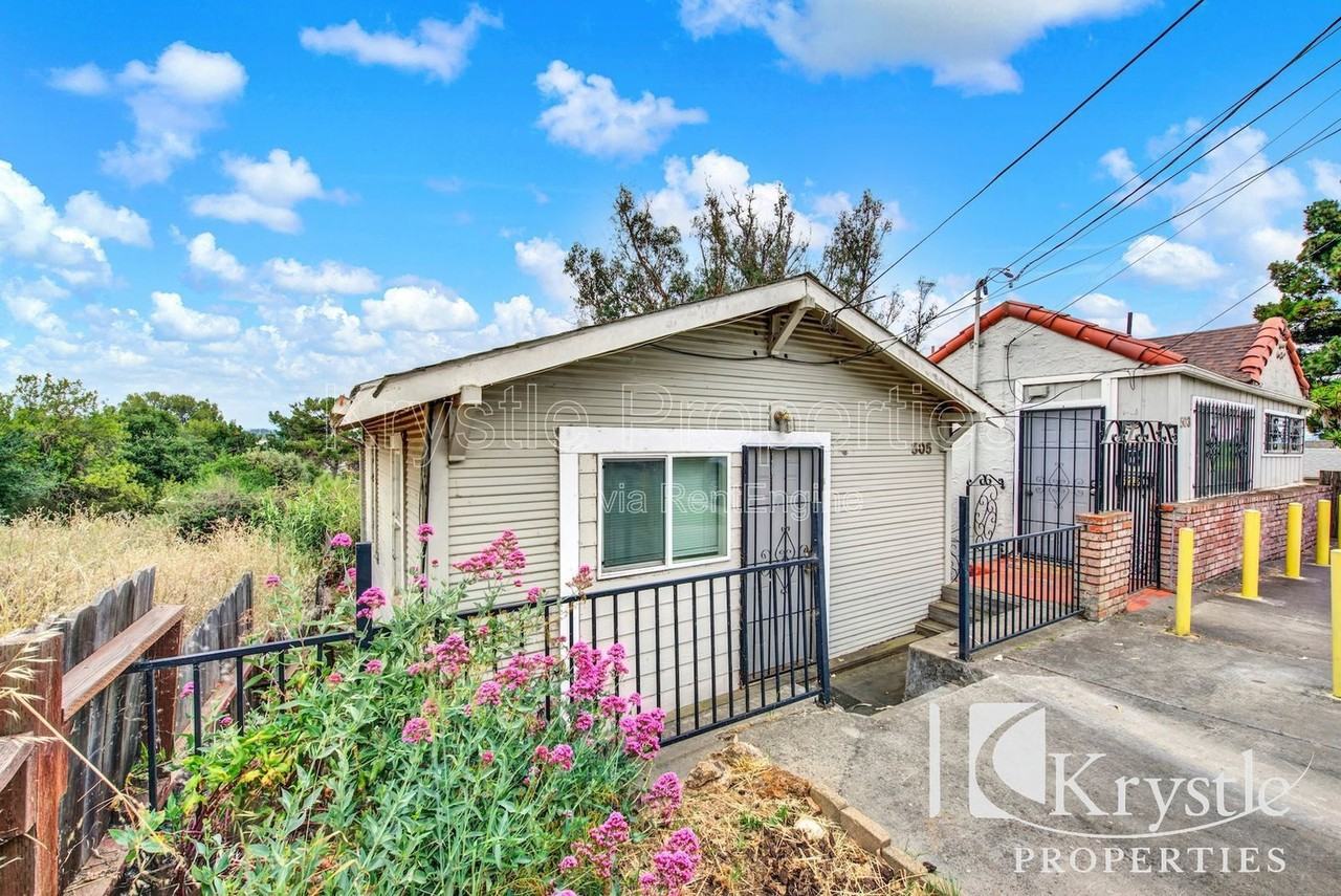 505 Hichborn St #B - Photo 2 of 23