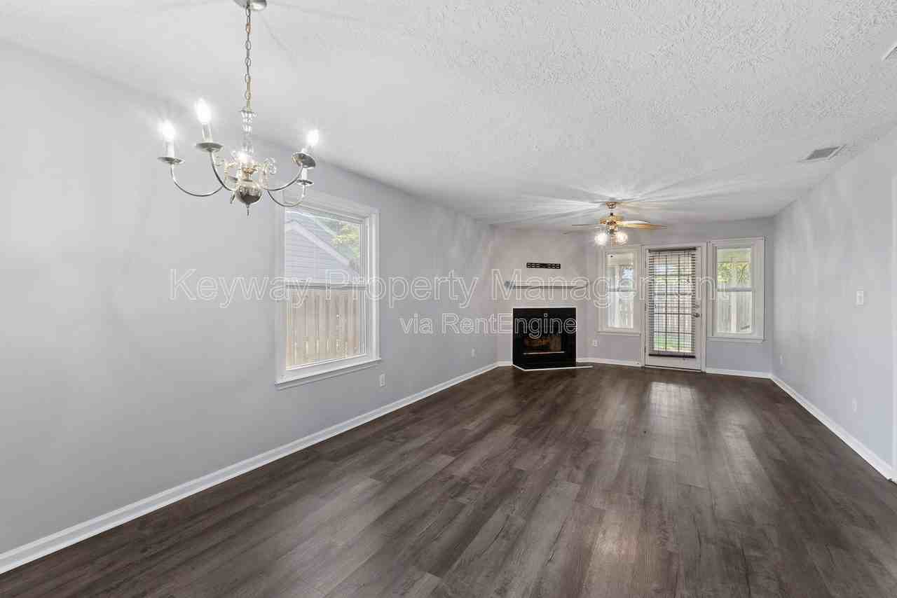 410 Tracewood Pl - Photo 4 of 19
