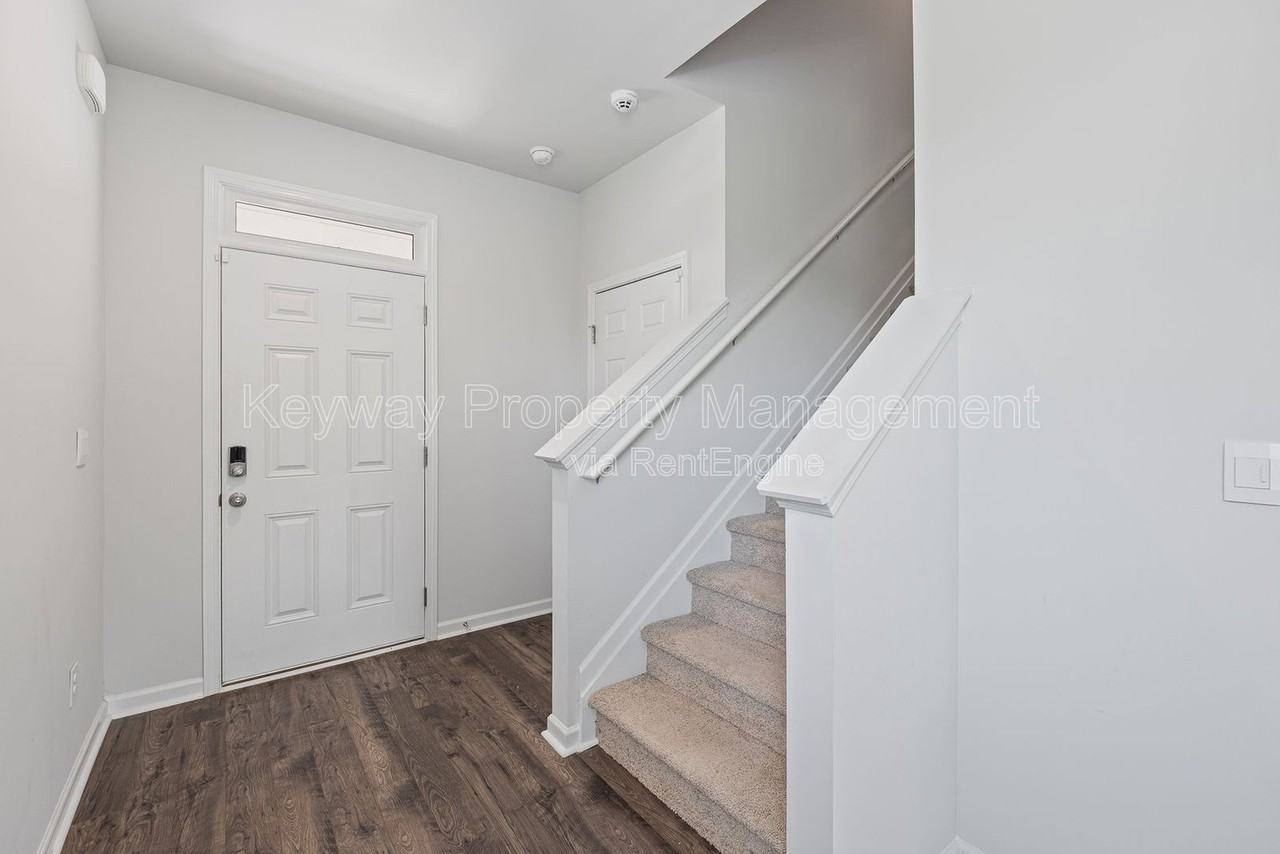 1429 Deer Hollow Run - Photo 4 of 27