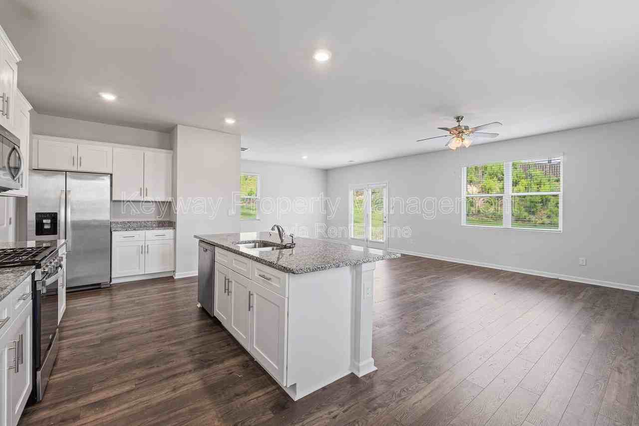 1429 Deer Hollow Run - Photo 6 of 27