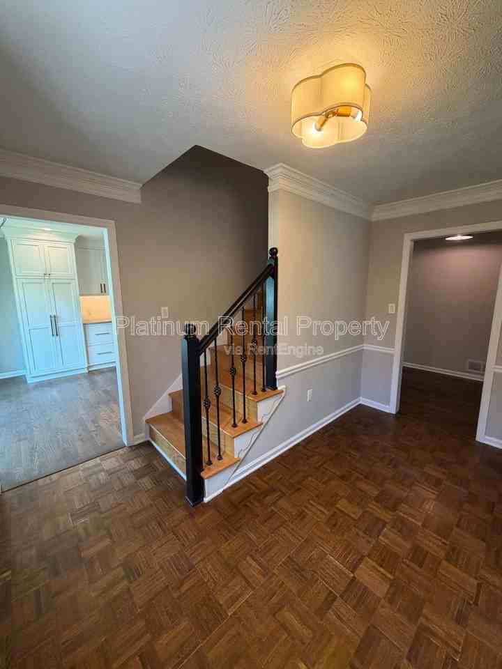 467 Lees Trce Sw - Photo 4 of 50