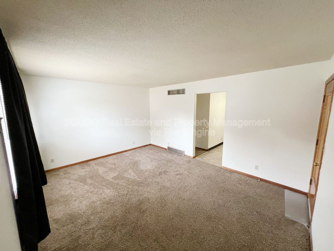 2320 S Grand Ave - Photo 4 of 17