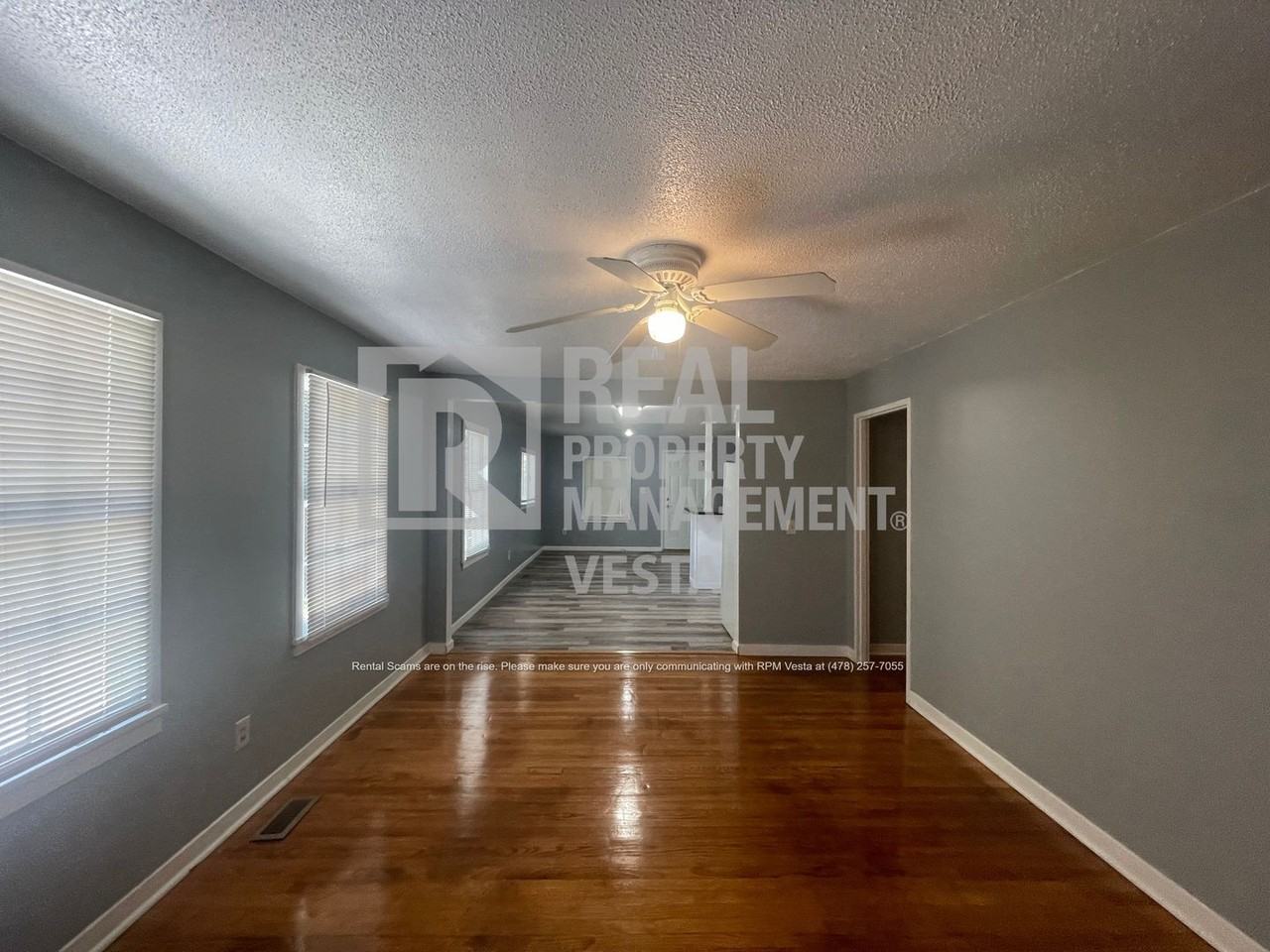 2875 Barrett Ave - Photo 2 of 17