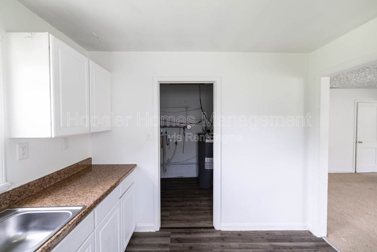 6119 Nimitz Dr - Photo 6 of 14