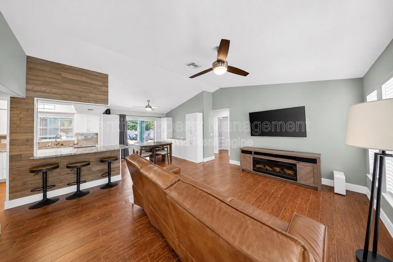 1309 Se 37th Ter - Photo 6 of 25