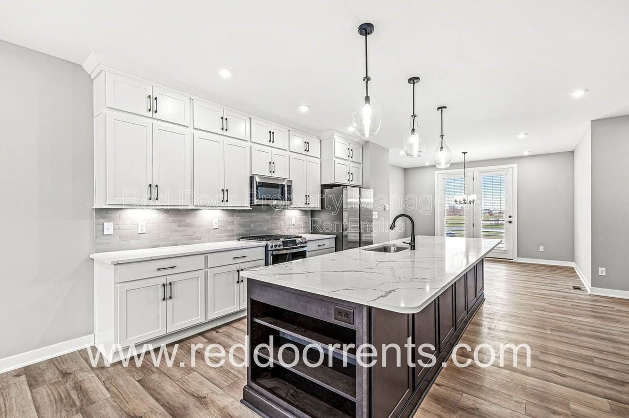 7314 W County Road 600 N - Photo 2 of 50