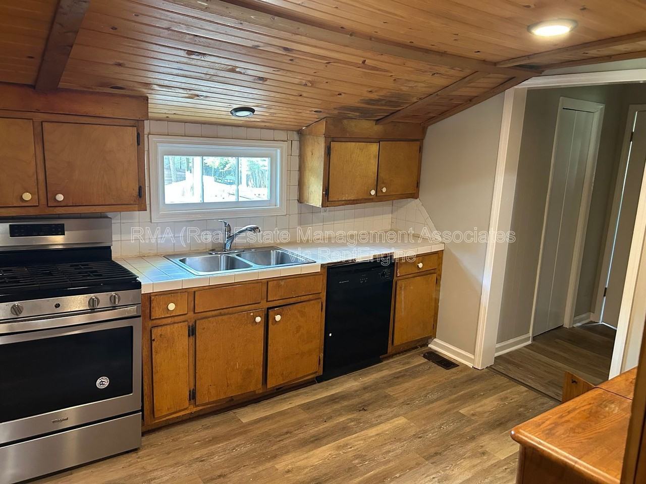 1312 Knox St - Photo 5 of 7
