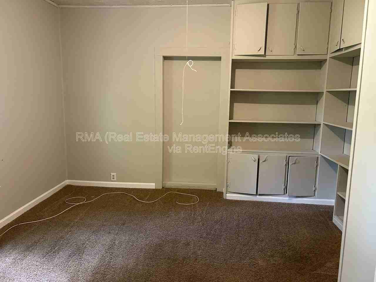 1312 Knox St - Photo 6 of 7
