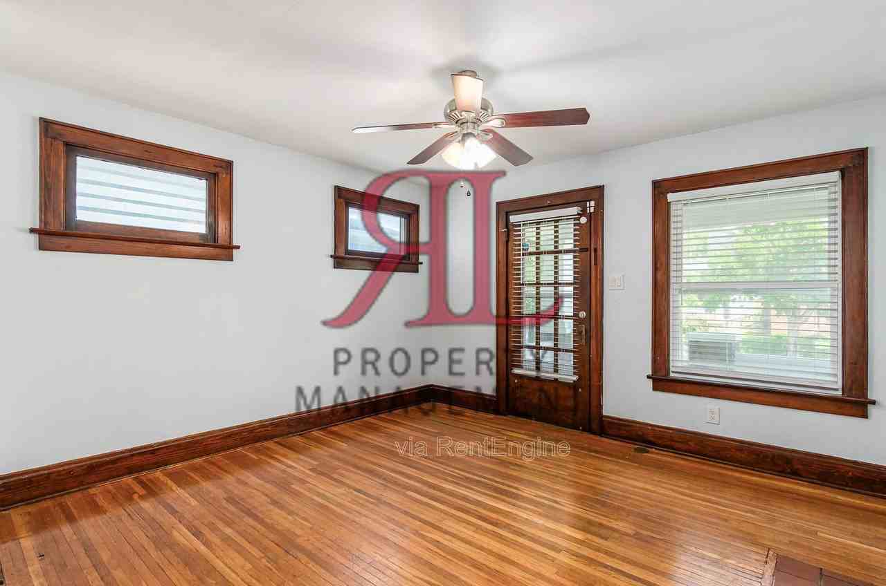 247 E Jenkins Ave - Photo 5 of 24