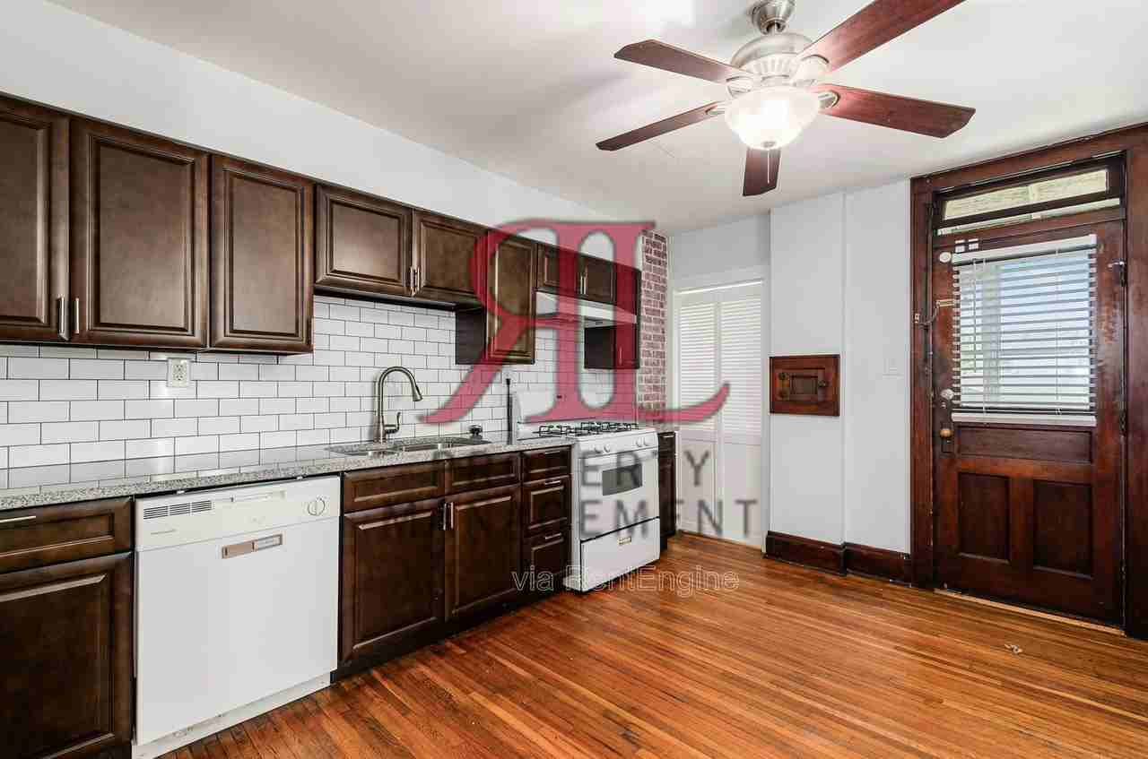 247 E Jenkins Ave - Photo 6 of 24