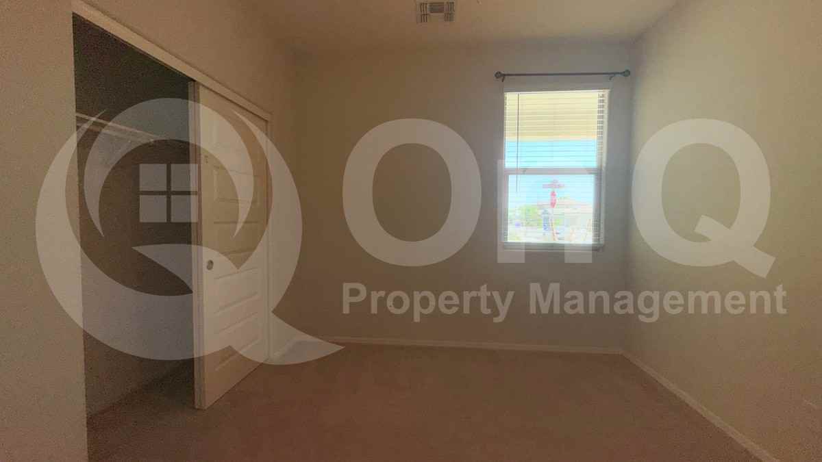 14664 W Valentine St - Photo 7 of 24