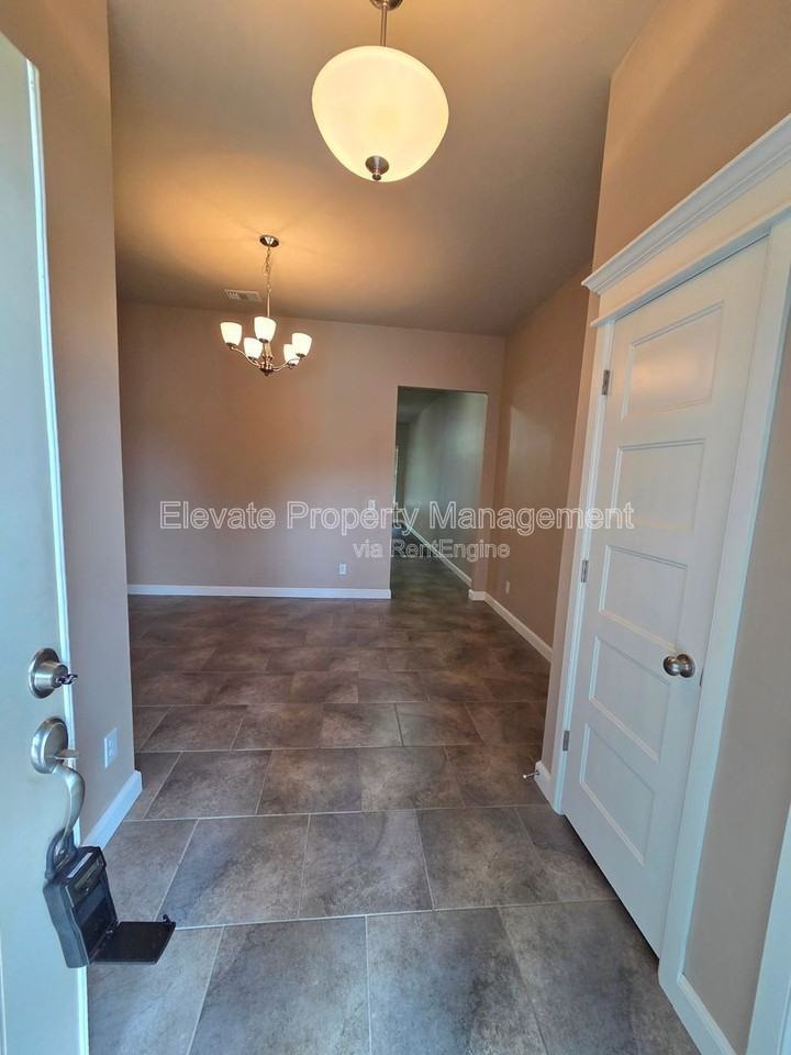 2301 Kintyre Rd - Photo 2 of 21