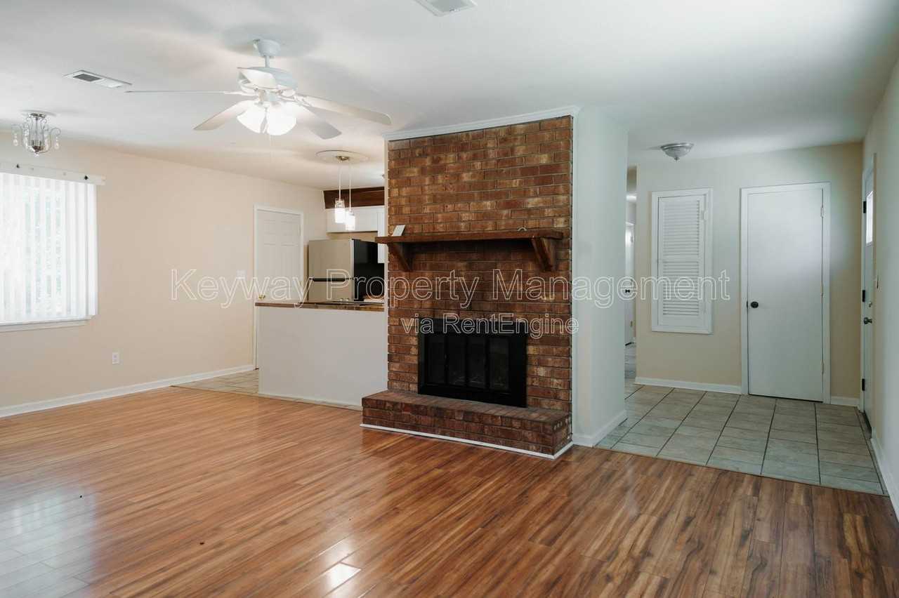 2841 Pheasant Dr - Photo 3 of 13