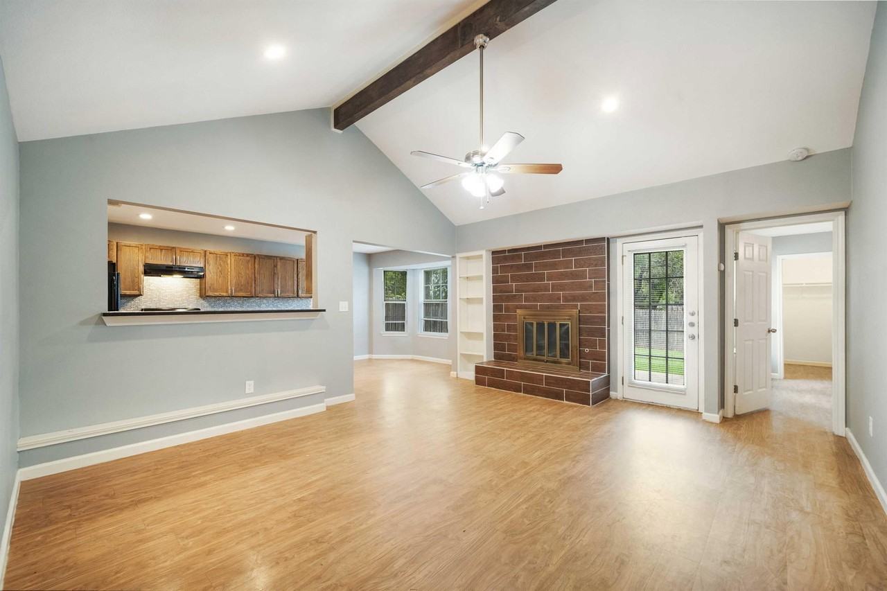 16336 Edgemere Dr - Photo 7 of 23