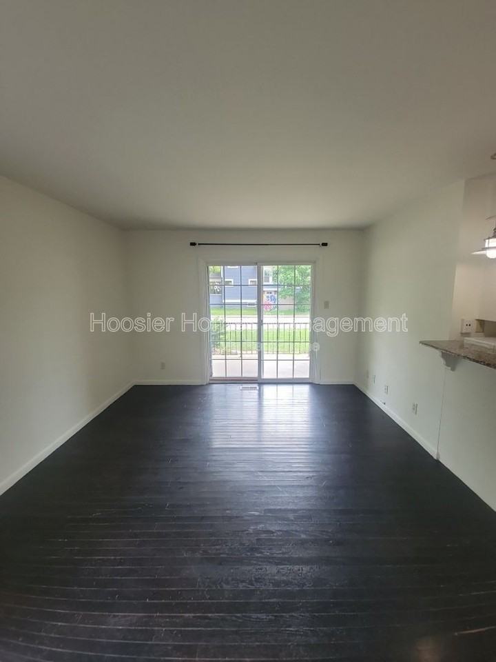 770 E 61st St #1 - Photo 6 of 16