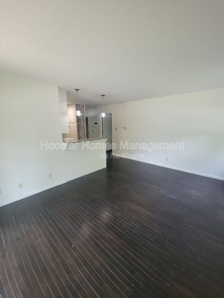 770 E 61st St #1 - Photo 7 of 16