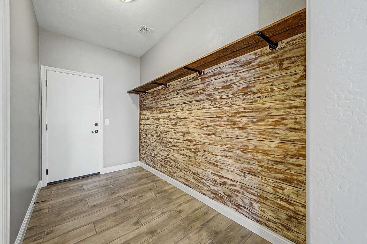 20515 W Maiden Ln - Photo 7 of 50