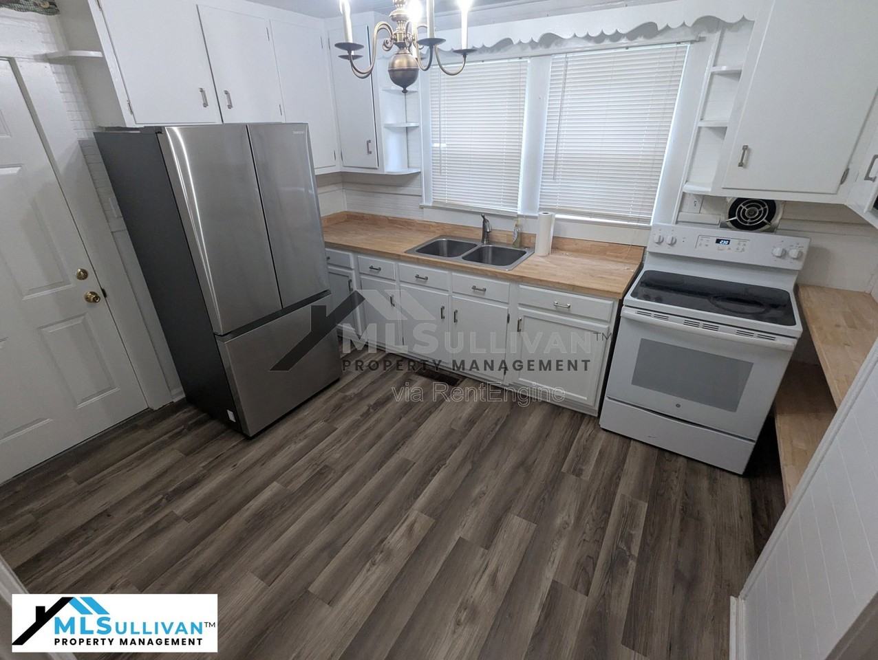641 Cornelius St - Photo 4 of 9