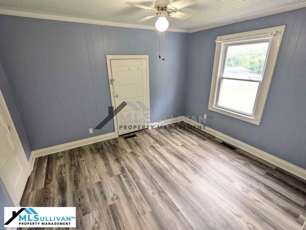 641 Cornelius St - Photo 6 of 9
