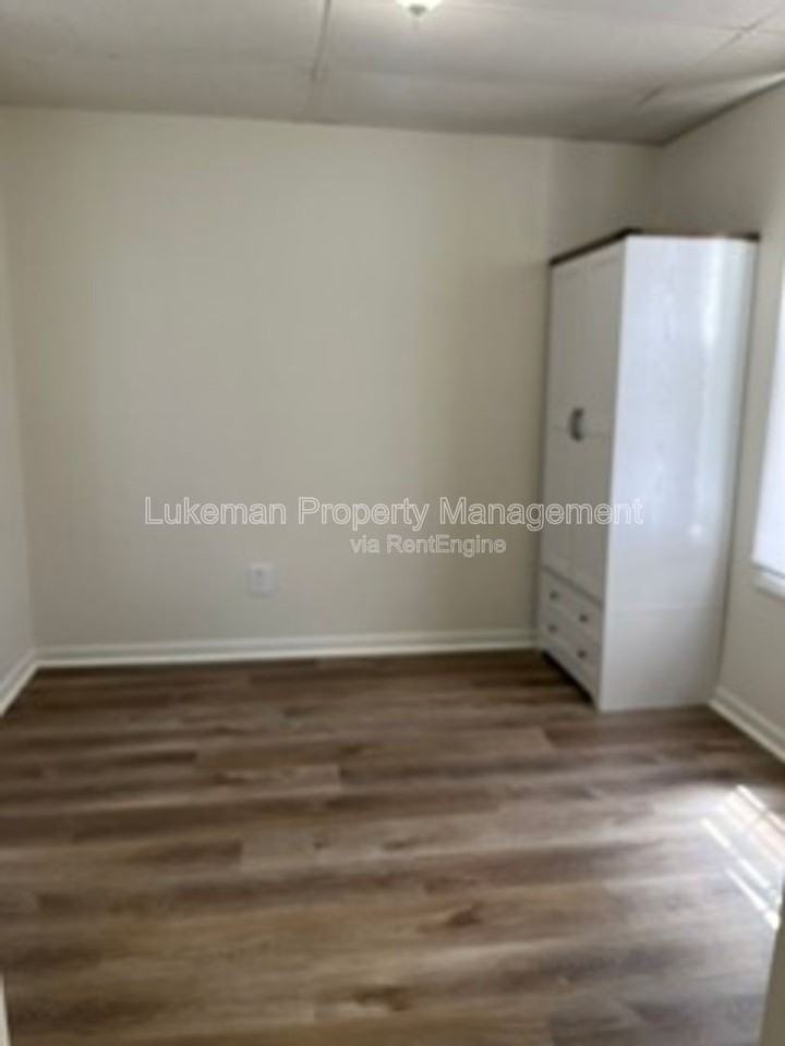 412 E Prairie St #3 - Photo 7 of 15