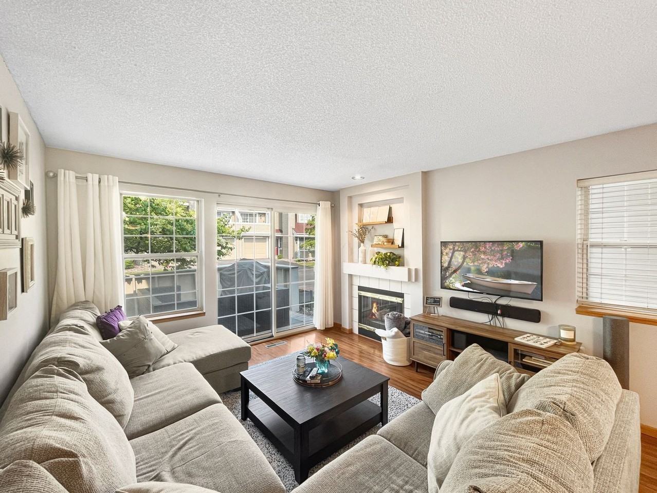 2040 Shenandoah Ct #G - Photo 5 of 20
