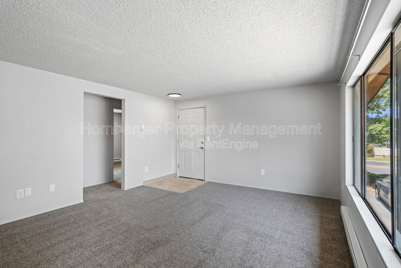 2628 E Wellesley Ave #1 - Photo 3 of 19