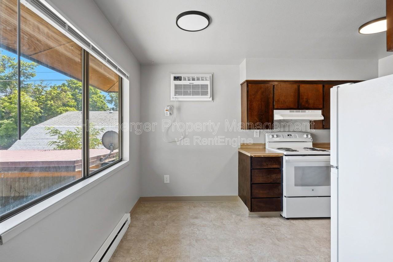 2628 E Wellesley Ave #1 - Photo 6 of 19