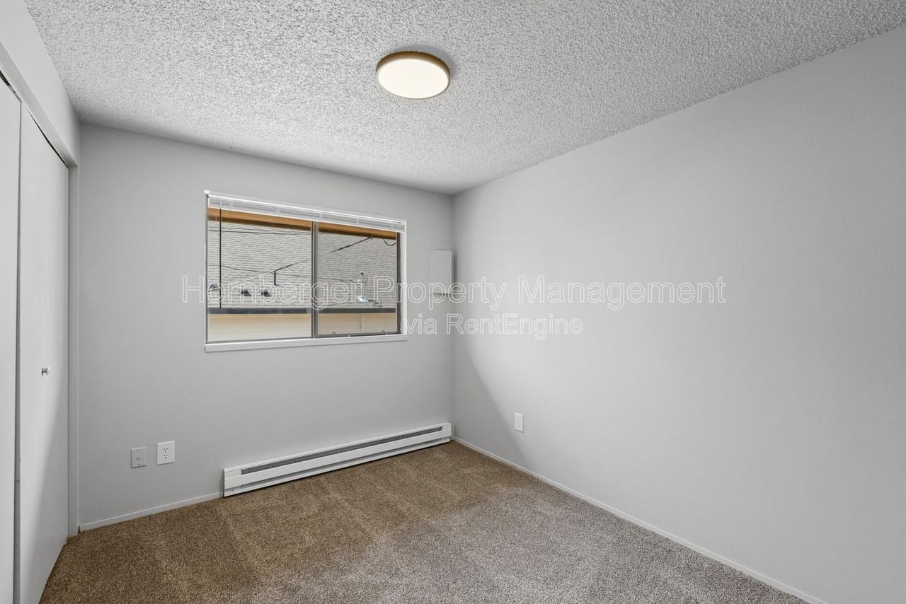 2628 E Wellesley Ave #1 - Photo 7 of 19