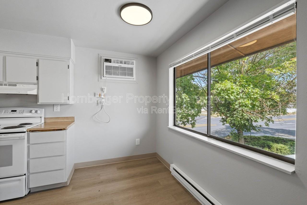 2628 E Wellesley Ave #2 - Photo 2 of 15