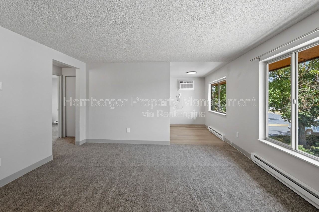 2628 E Wellesley Ave #2 - Photo 5 of 15