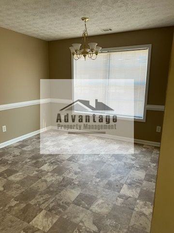 400 Ashley Trl - Photo 4 of 10