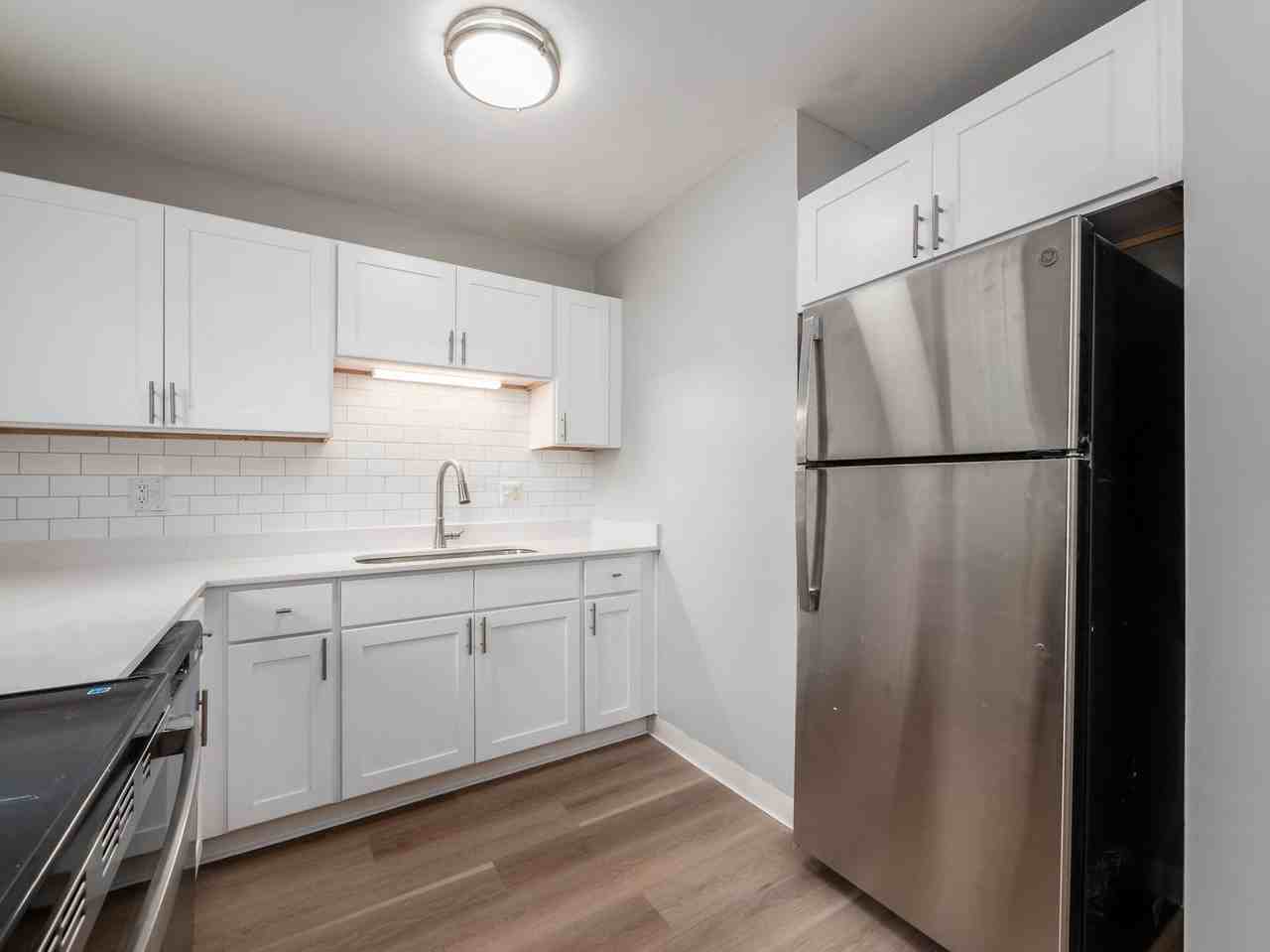 95 Illinois Ave #K - Photo 6 of 20