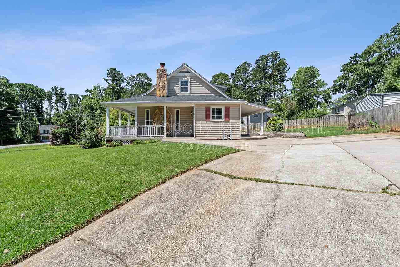 255 Silver Maple Rd - Photo 3 of 26