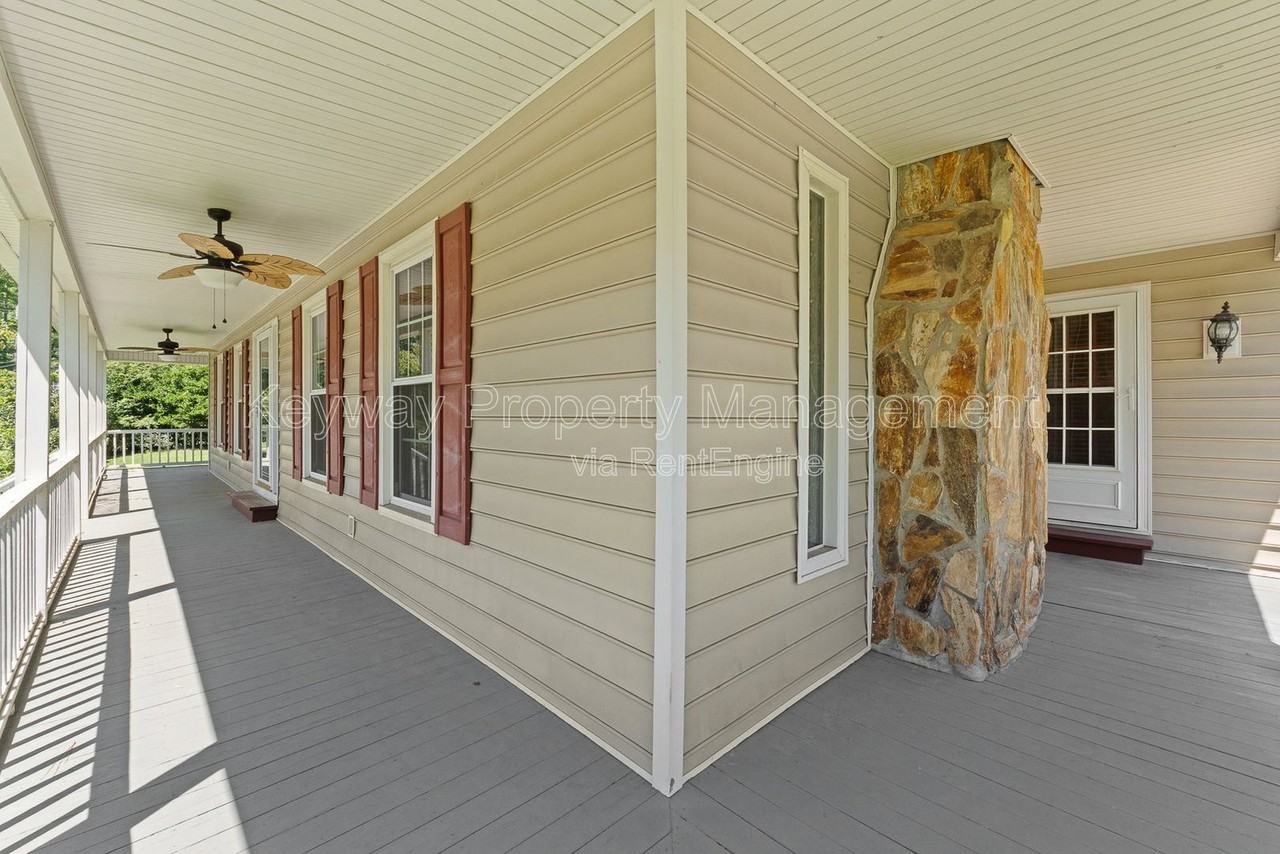 255 Silver Maple Rd - Photo 5 of 26