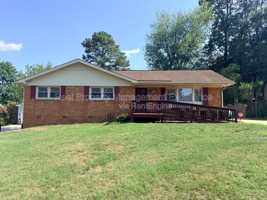featured image of 120 E Rowan St