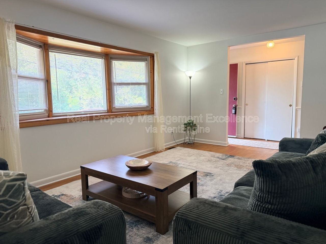 120 E Rowan St - Photo 6 of 50