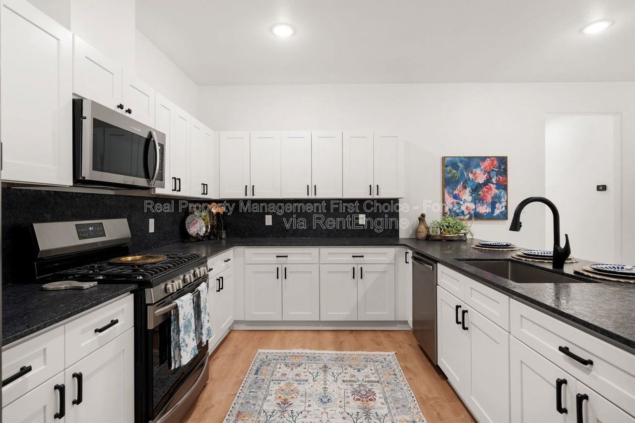 10120 Talavera Trl #B - Photo 7 of 19