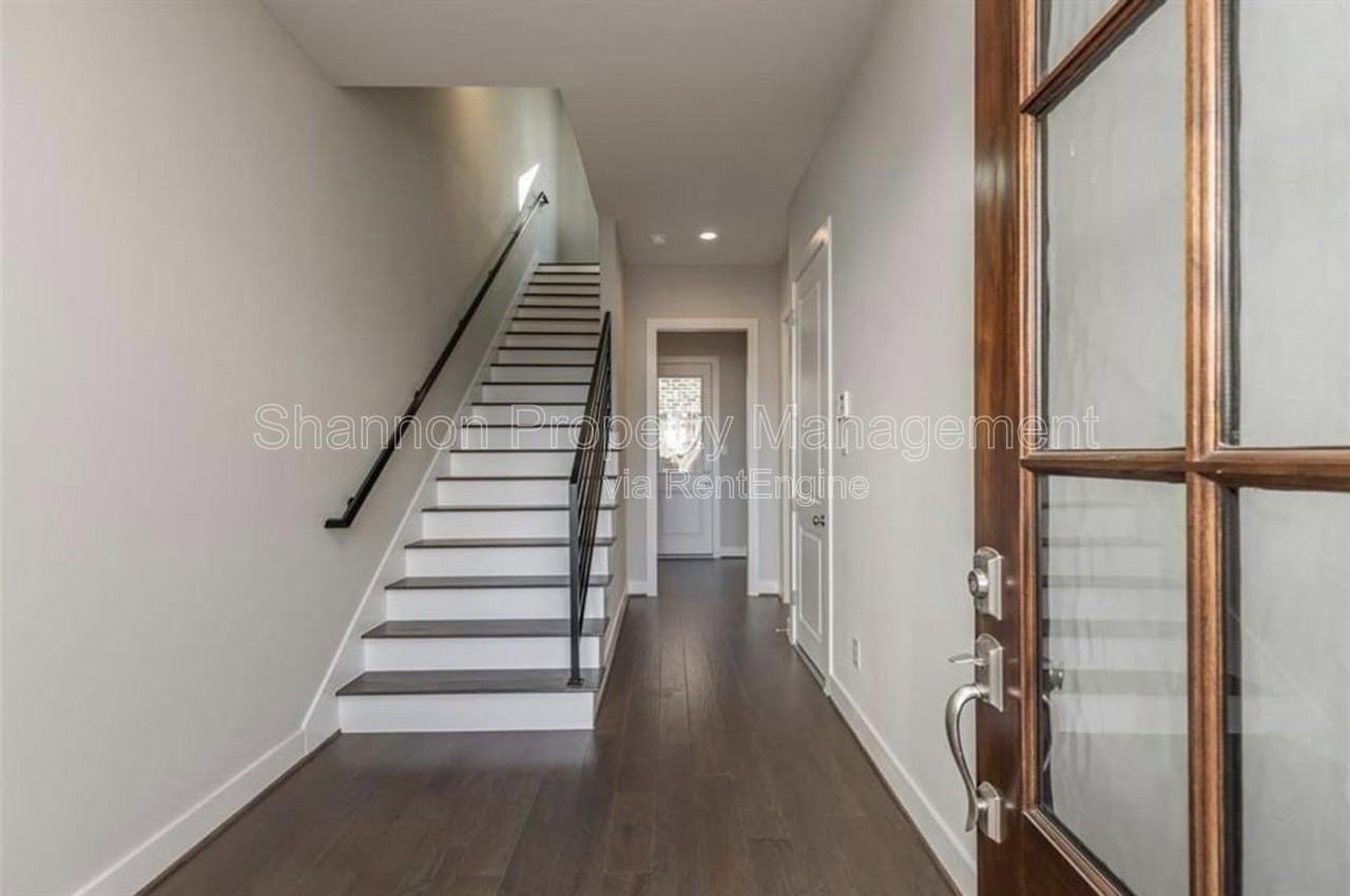10915 Brookeshire Chase Ln - Photo 4 of 24