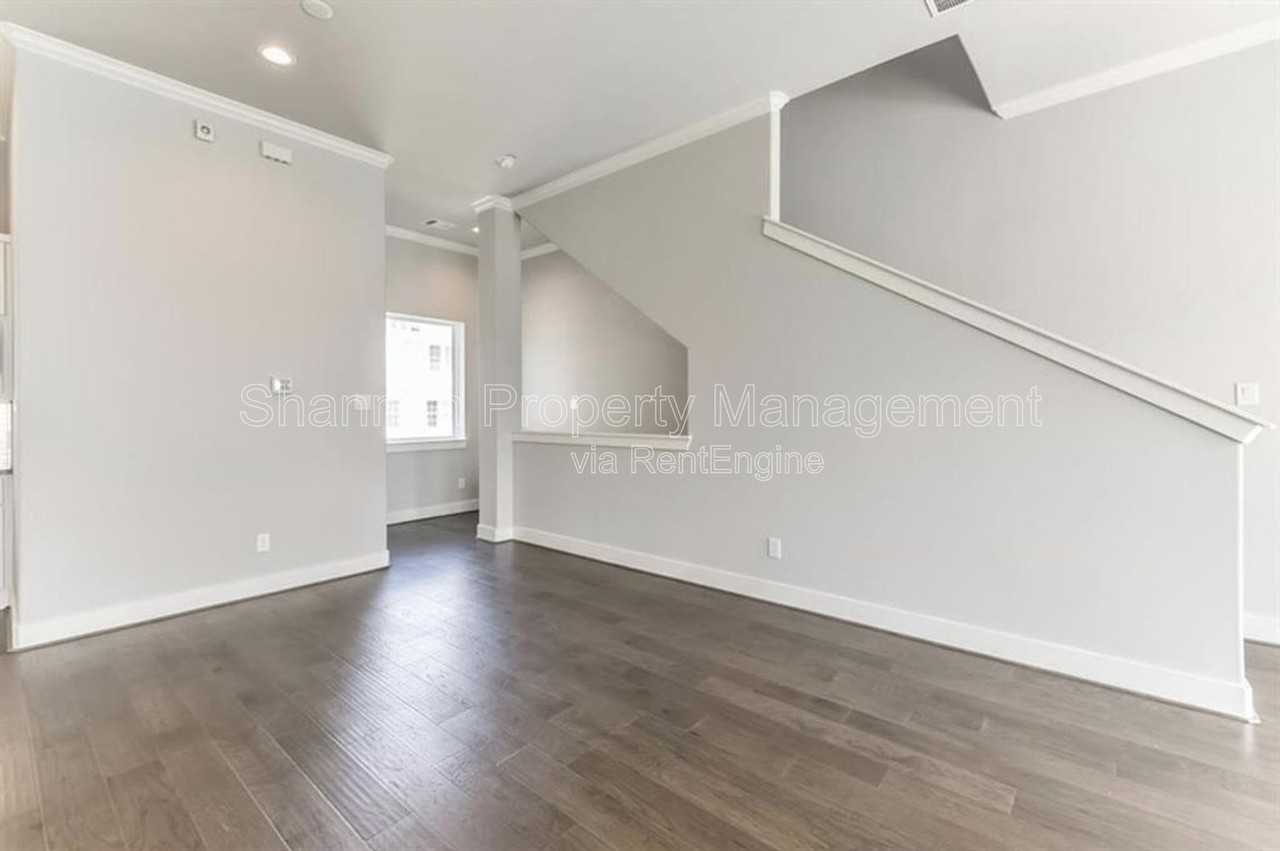 10915 Brookeshire Chase Ln - Photo 6 of 24