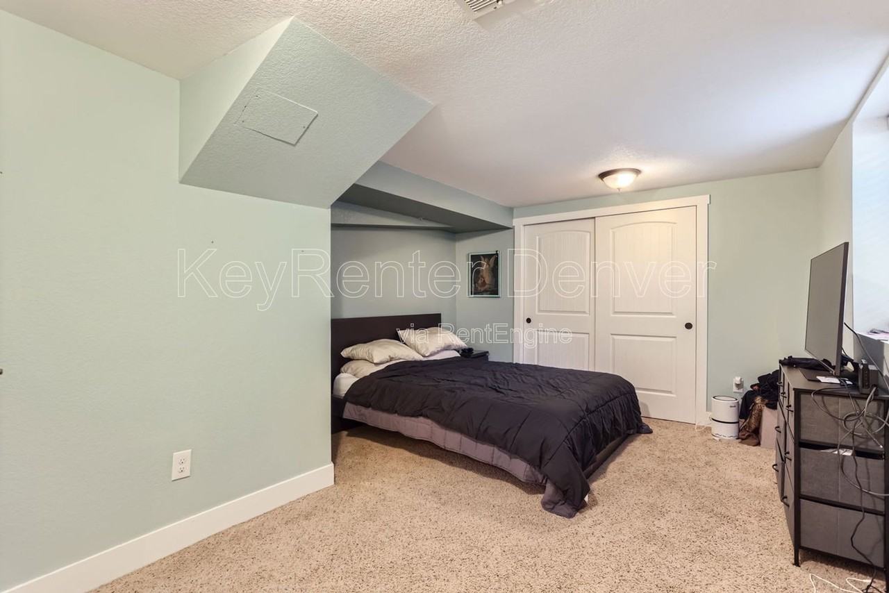 1564 Tamarac St - Photo 7 of 12