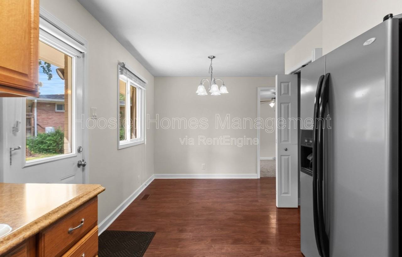 1160 Birnam Woods Trl - Photo 4 of 17