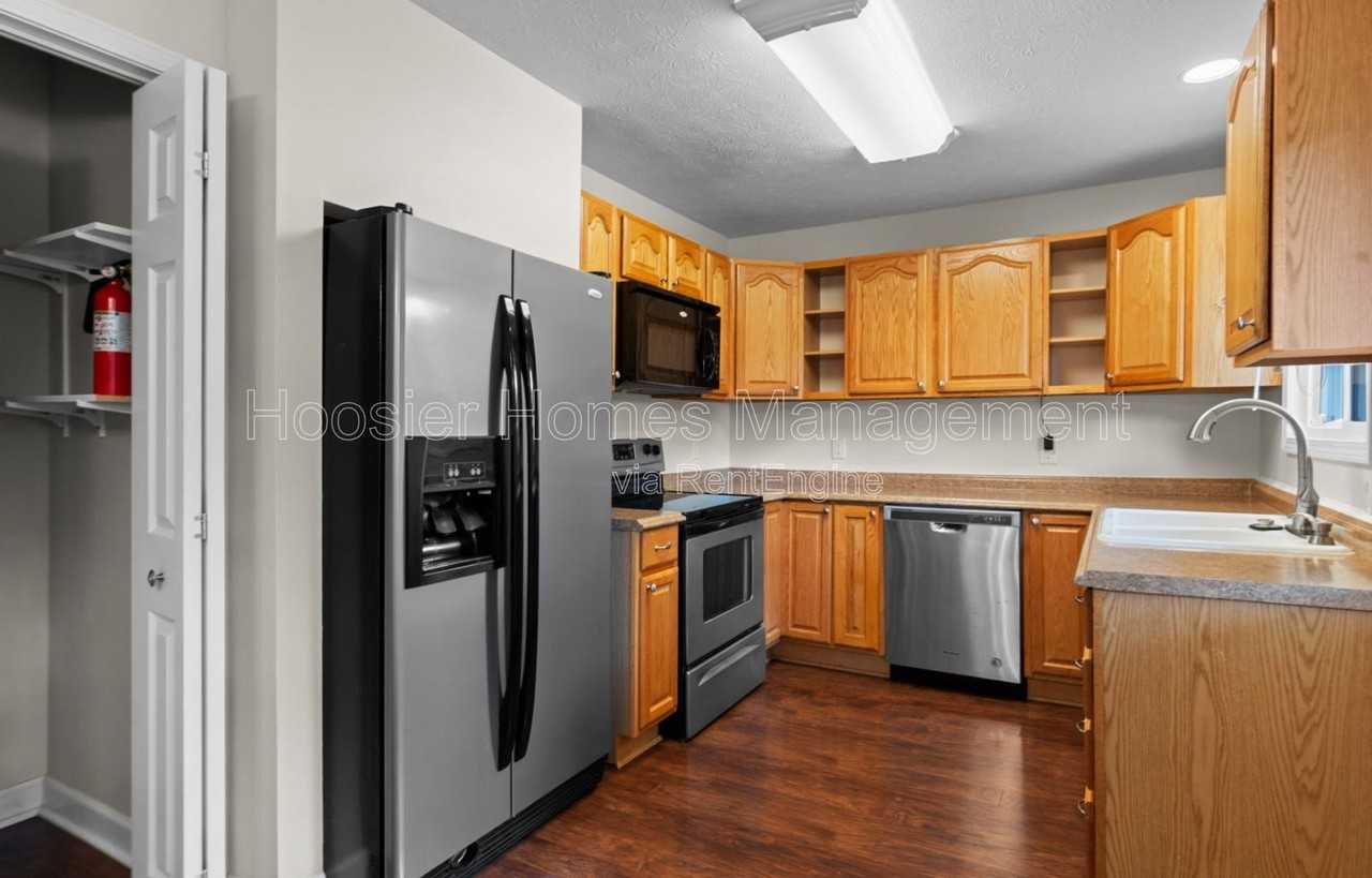 1160 Birnam Woods Trl - Photo 6 of 17