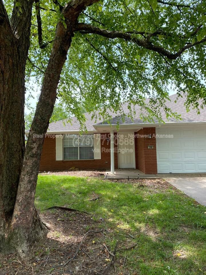 2785 Ruth Ave #B - Photo 2 of 15