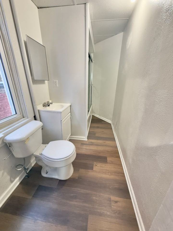 929 State Ave #2 - Photo 7 of 16