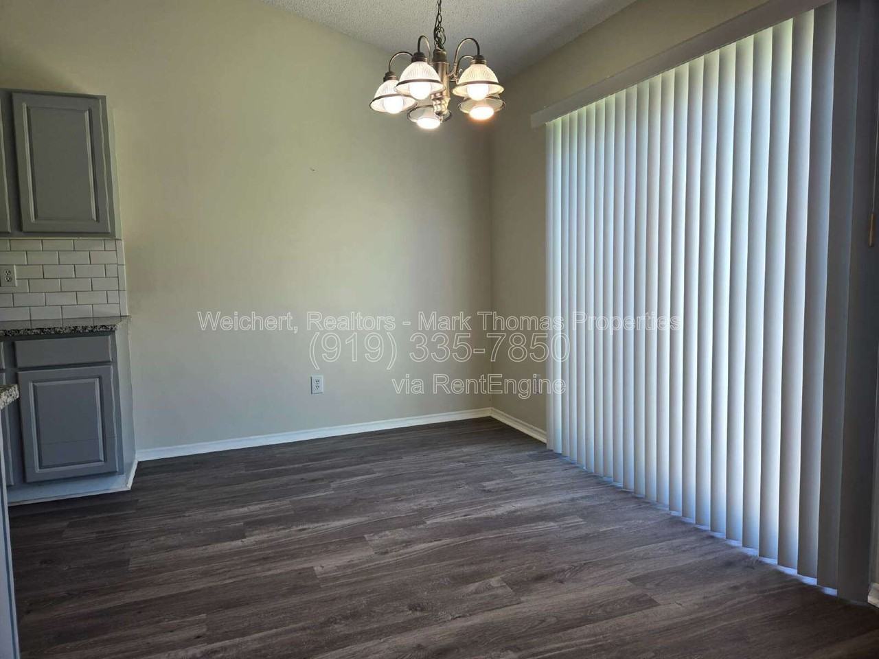 6308 Saybrooke Dr - Photo 4 of 17